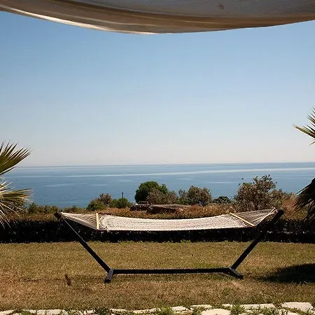 Hotel Cavo Petra 3*