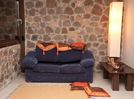 Cavo Petra Agios Georgios (Methana)